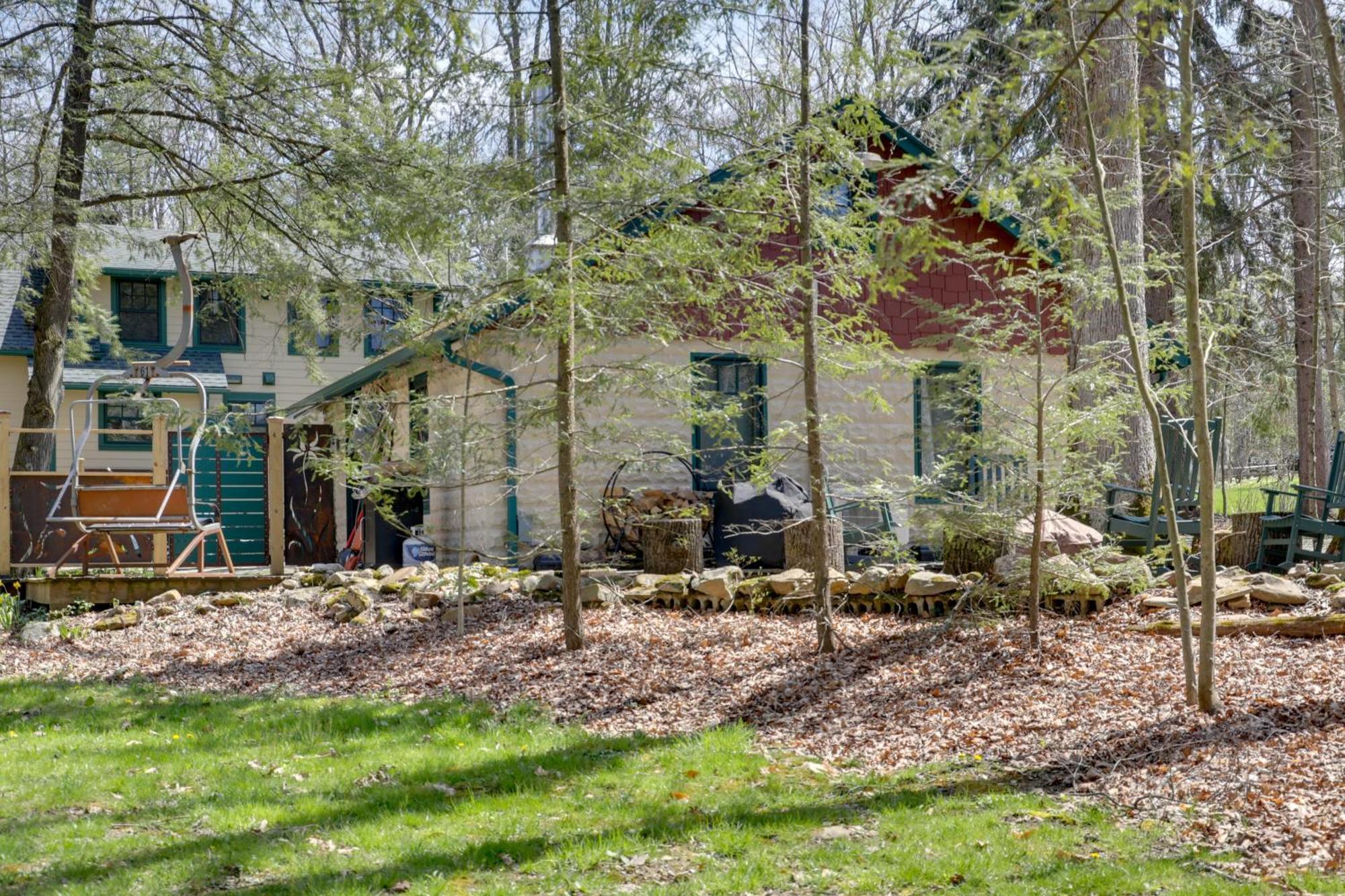 Pet-Friendly Pennsylvania Vacation Rental With Pool! Laughlintown Buitenkant foto